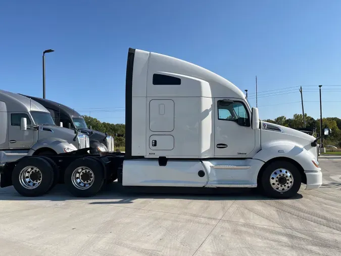 2021 Kenworth T680