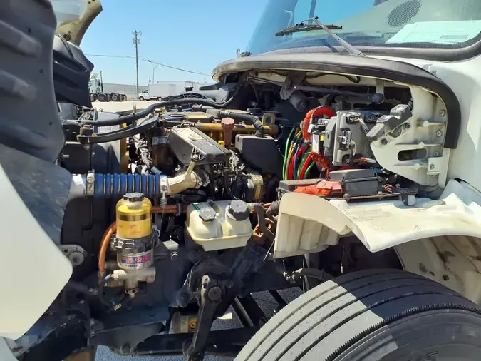 2019 FREIGHTLINER M2 106