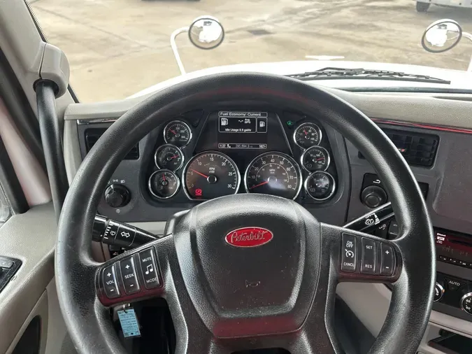 2020 Peterbilt 567