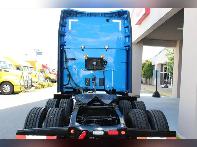 2023 Peterbilt 579