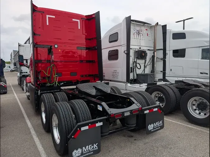 2026 VOLVO VNL64T860