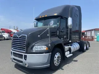 2017 MACK CXU613