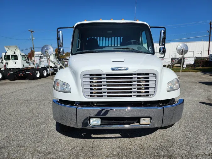 2017 FREIGHTLINER/MERCEDES M2 106