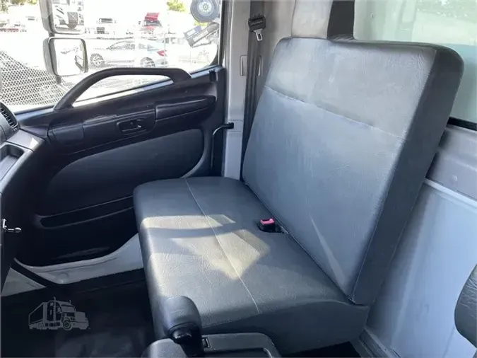 2019 HINO 268A