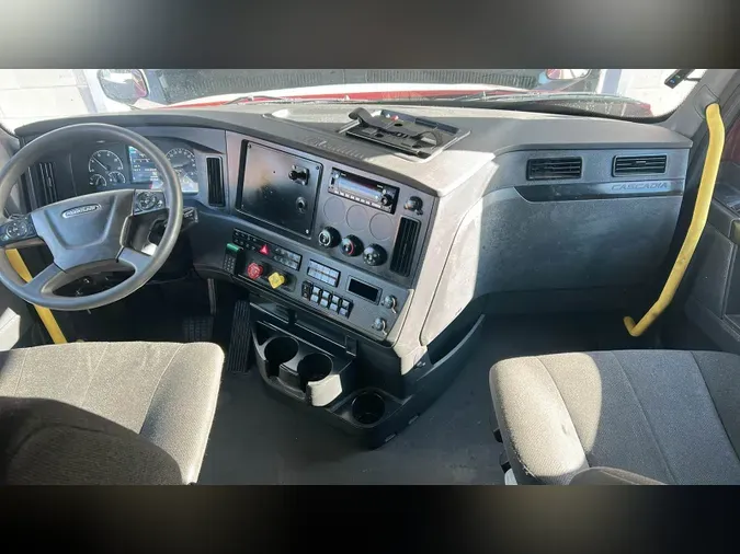 2023 Freightliner Cascadia 126
