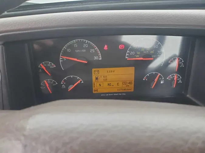 2016 VOLVO VNL64T300