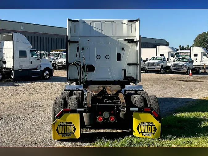 2022 INT LT625 6x4