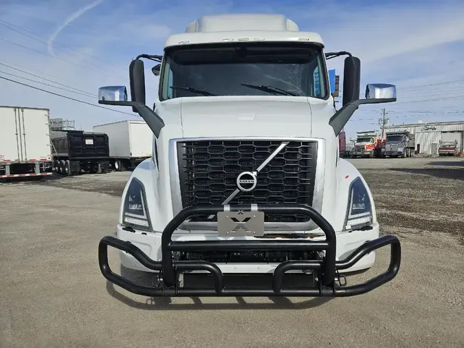 2019 VOLVO VNR64T640