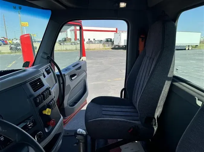 2021 PETERBILT 579