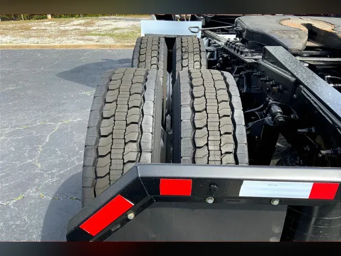 2022 INT LT625 6x4