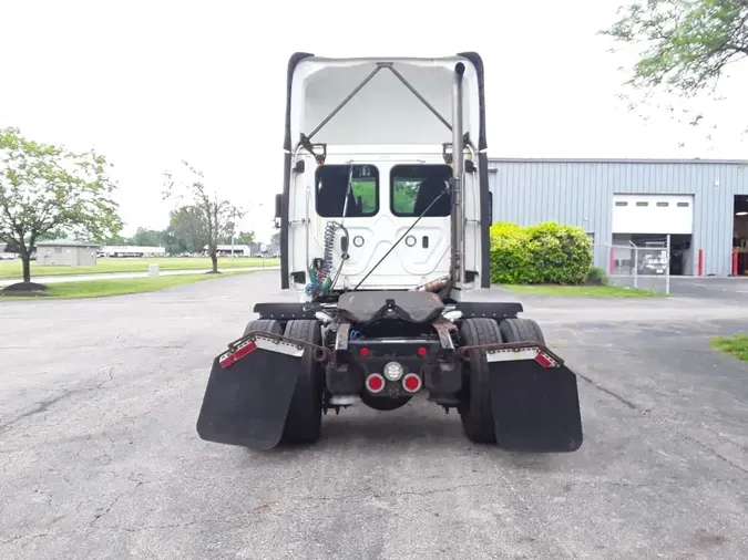 2020 FREIGHTLINER/MERCEDES CASCADIA 125