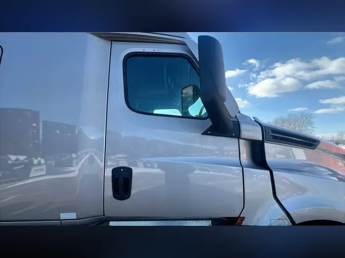 2022 Freightliner Cascadia 126