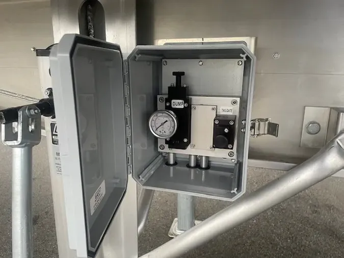 2027 EAST 34' TANDEM FRAME DUMP120e58b35b11981bbc3e838794f0e66d