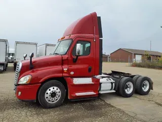 2013 FREIGHTLINER/MERCEDES CASCADIA 125