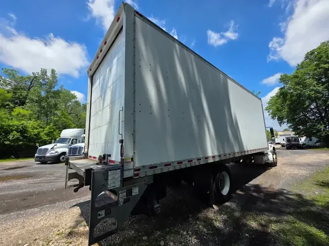 2019 FREIGHTLINER M2 106