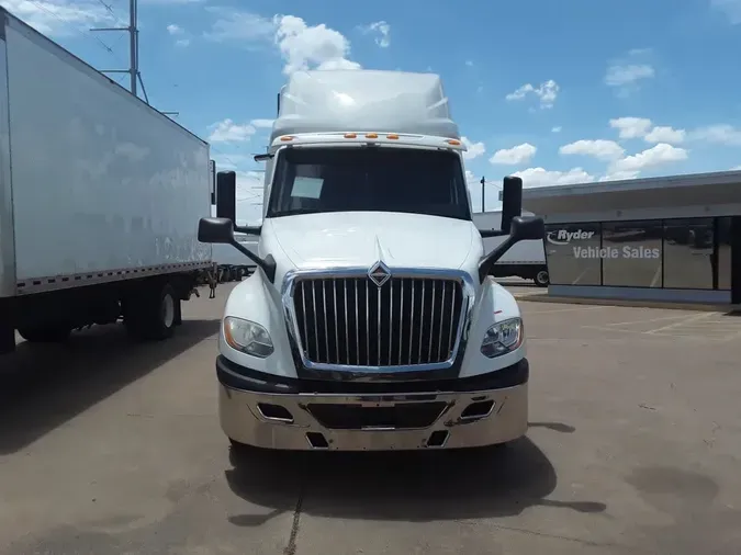2019 NAVISTAR INTERNATIONAL LT625 SLPR CAB