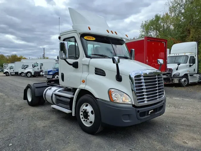 2018 FREIGHTLINER/MERCEDES CASCADIA 113121766274054a3c903b2e5370fd115ee