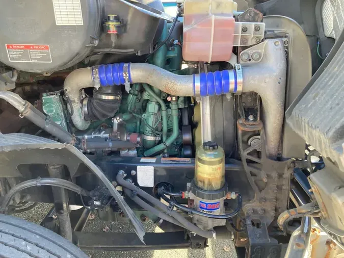 2019 VOLVO VNL121995c16e9aa08cd3942a544f62a3d9