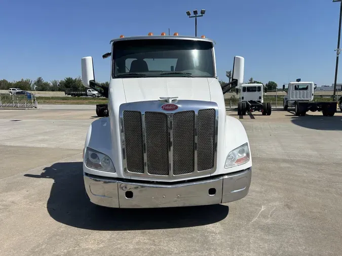 2017 Peterbilt 579