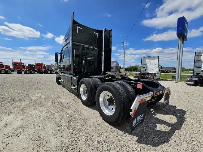 2024 VOLVO VNL64T860
