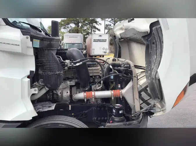 2022 Freightliner Cascadia 126