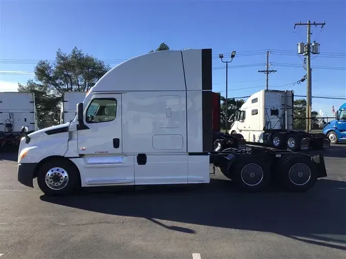 2022 FREIGHTLINER CASCADIA