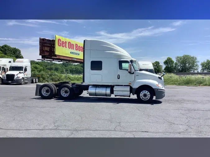 2020 International LT122288675abb0964652fe4bf82be880e