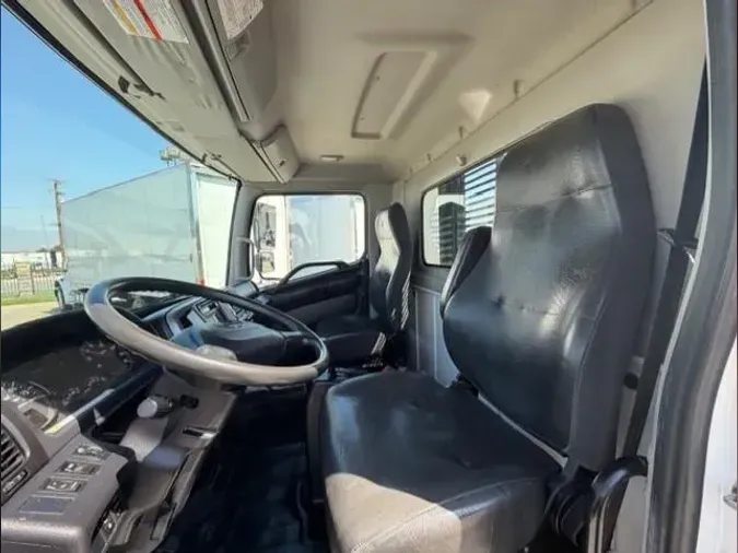 2020 Hino 268A122ba743d273ee033fa25760ef67e021