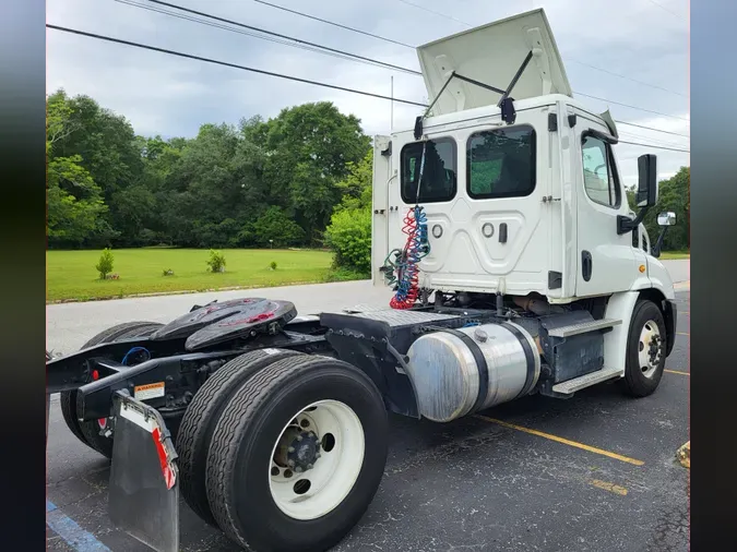 2018 FREIGHTLINER/MERCEDES CASCADIA 113