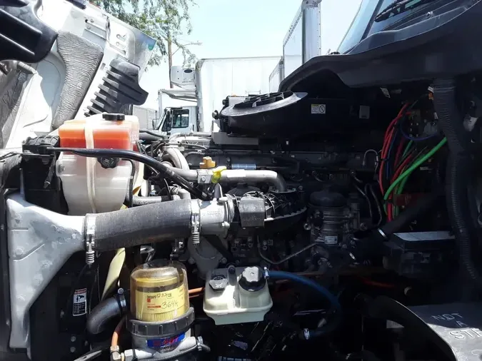2018 FREIGHTLINER/MERCEDES CASCADIA 125