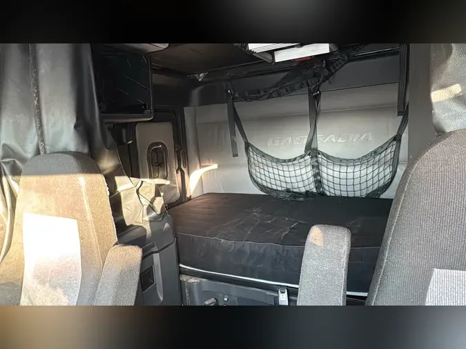 2022 Freightliner Cascadia 126