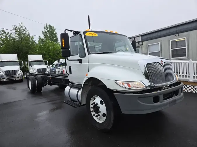 2019 NAVISTAR INTERNATIONAL 4300