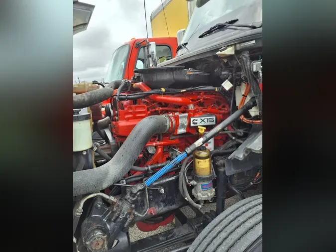 2019 NAVISTAR INTERNATIONAL LT625 SLPR CAB