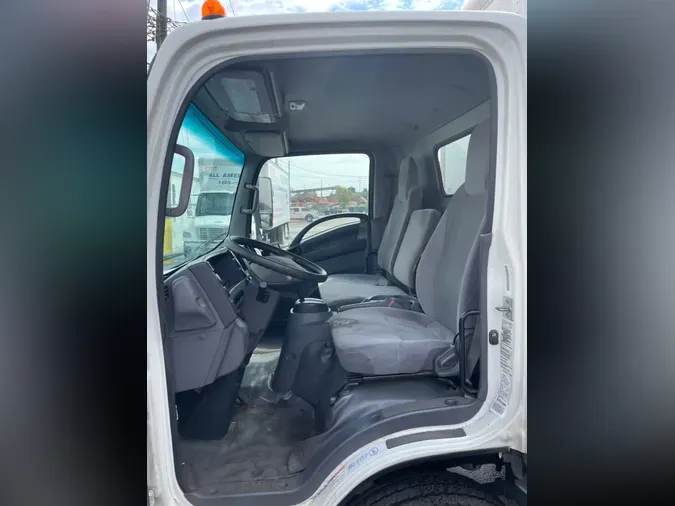 2019 ISUZU NPR HD