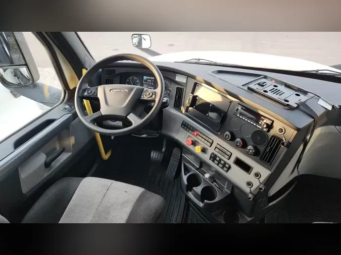 2022 Freightliner Cascadia