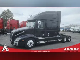 2020 VOLVO VNL860