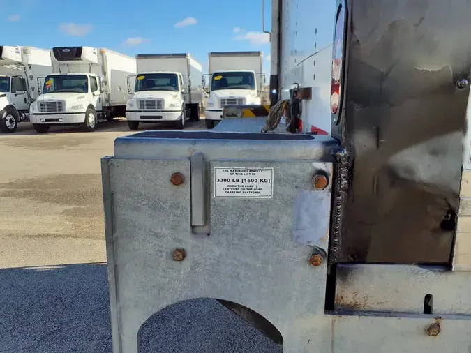 2020 FREIGHTLINER/MERCEDES M2 106