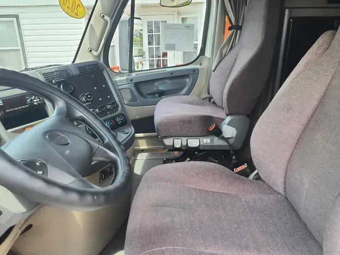2020 FREIGHTLINER CASCADIA 125