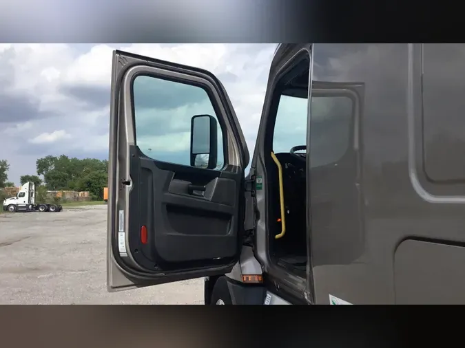 2024 Freightliner Cascadia