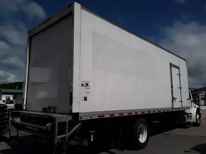 2018 FREIGHTLINER M2 106