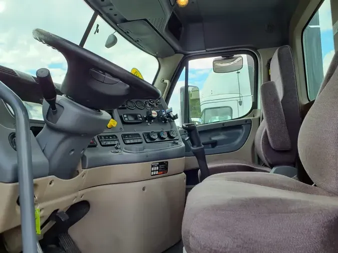 2020 FREIGHTLINER CASCADIA 125
