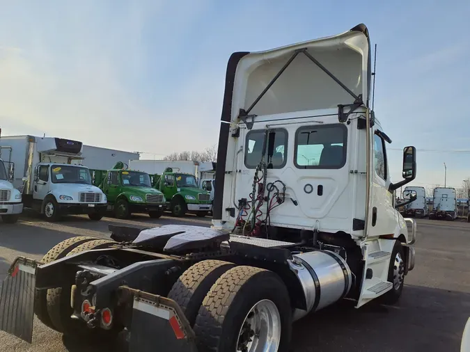 2020 FREIGHTLINER/MERCEDES NEW CASCADIA 116