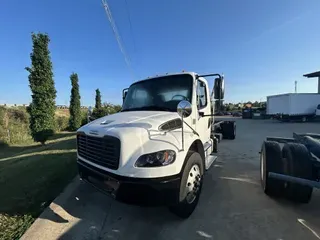 2022 Freightliner BUSINESS CLASS M2 106