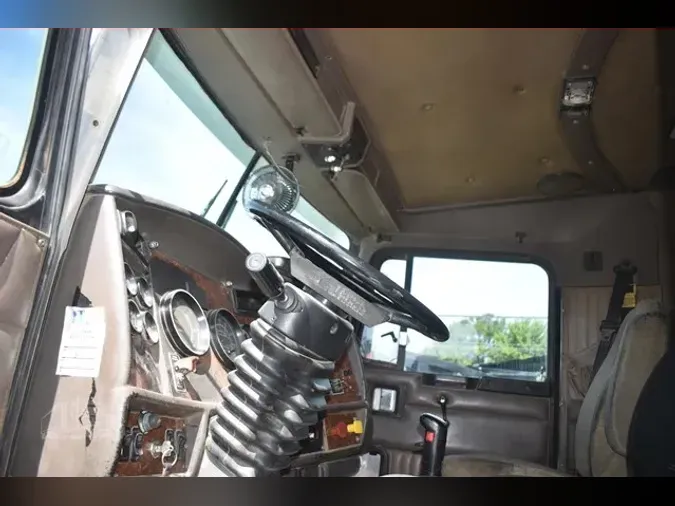 2004 KENWORTH T800