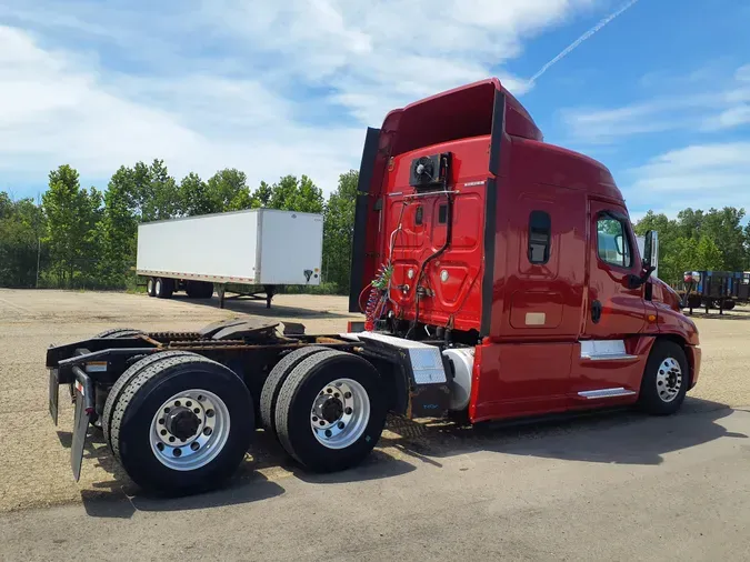 2014 FREIGHTLINER/MERCEDES CASCADIA 125