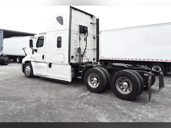 2020 FREIGHTLINER/MERCEDES CASCADIA 125
