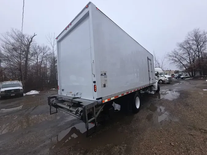 2019 FREIGHTLINER/MERCEDES M2 106