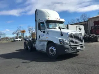 2016 FREIGHTLINER X12564ST