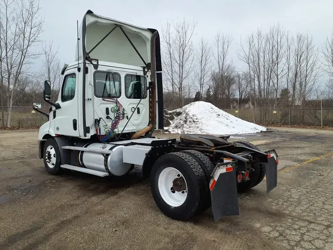 2019 FREIGHTLINER/MERCEDES NEW CASCADIA 116