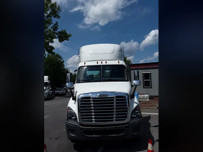 2018 FREIGHTLINER/MERCEDES CASCADIA 113